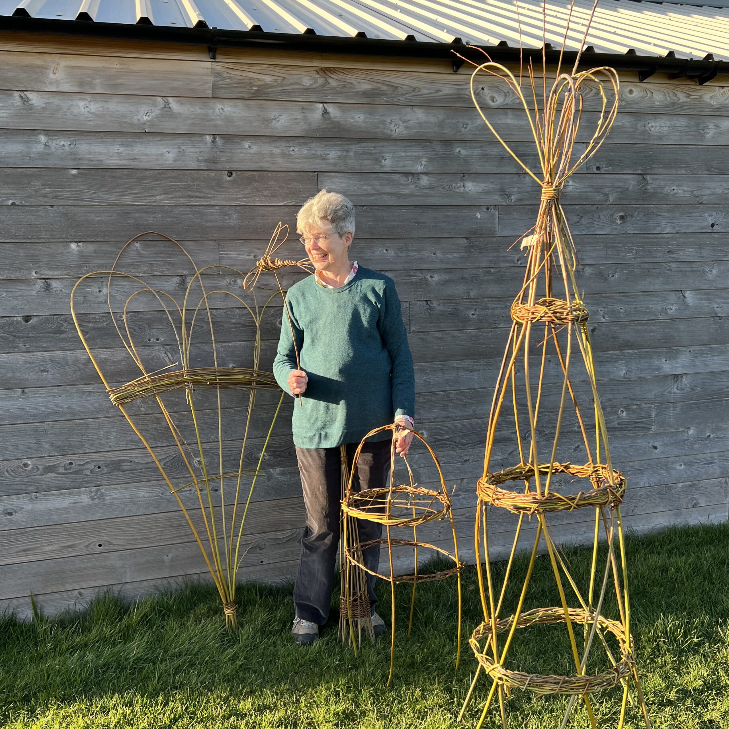 Willow Garden Structures and Plant supports workshop at Cotswold Country Flowers