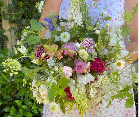 Queenie's Floral Design wedding bouquet